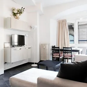 lupetta-apartment.italymilanhotels.net/